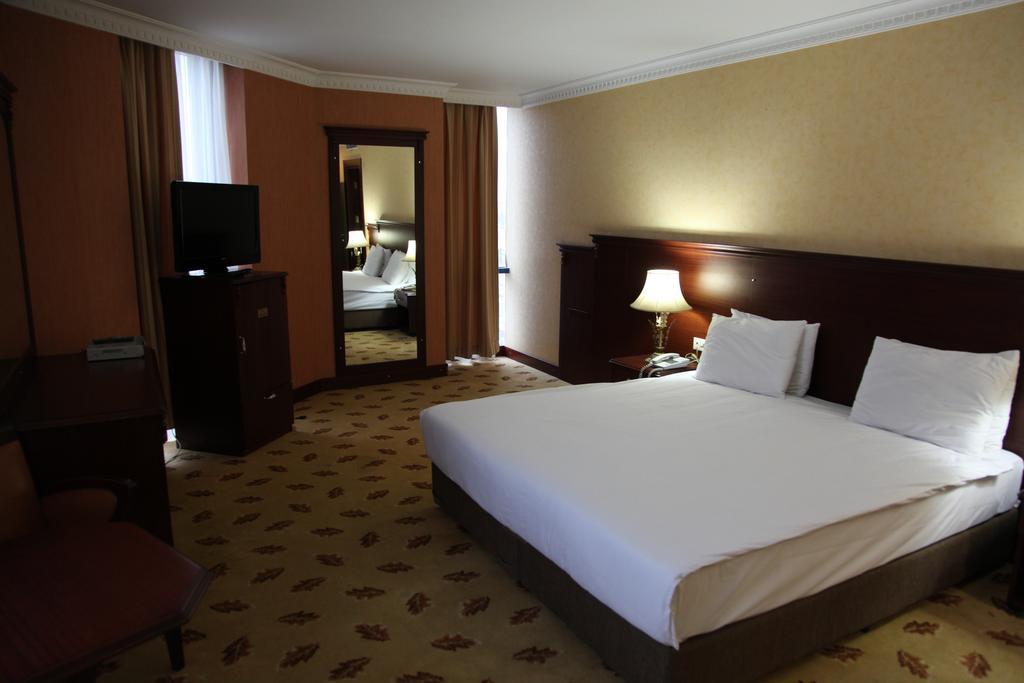 Hotel 9 On 4*